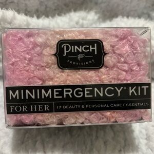 NWT Pinch Provisions Minimergency Kit for Her